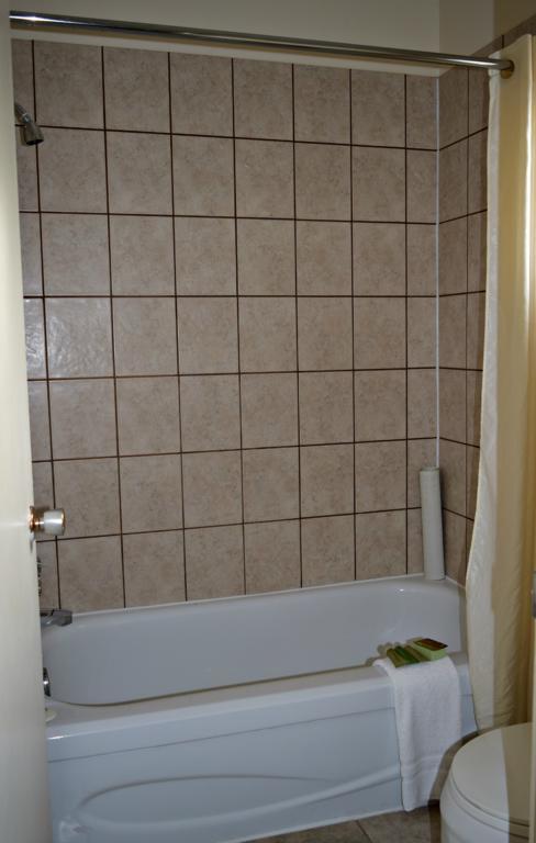 Centre Suite Inns Motel Bonnyville Exterior photo