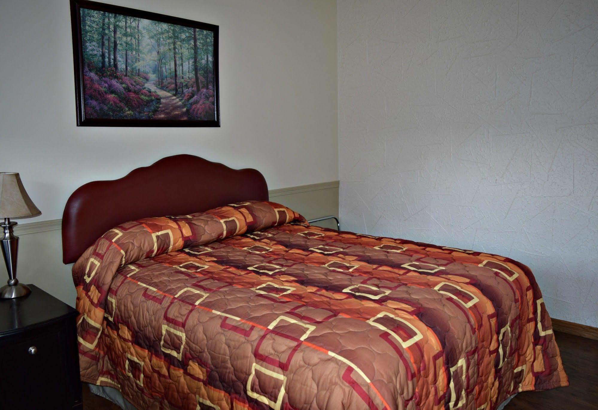 Centre Suite Inns Motel Bonnyville Exterior photo