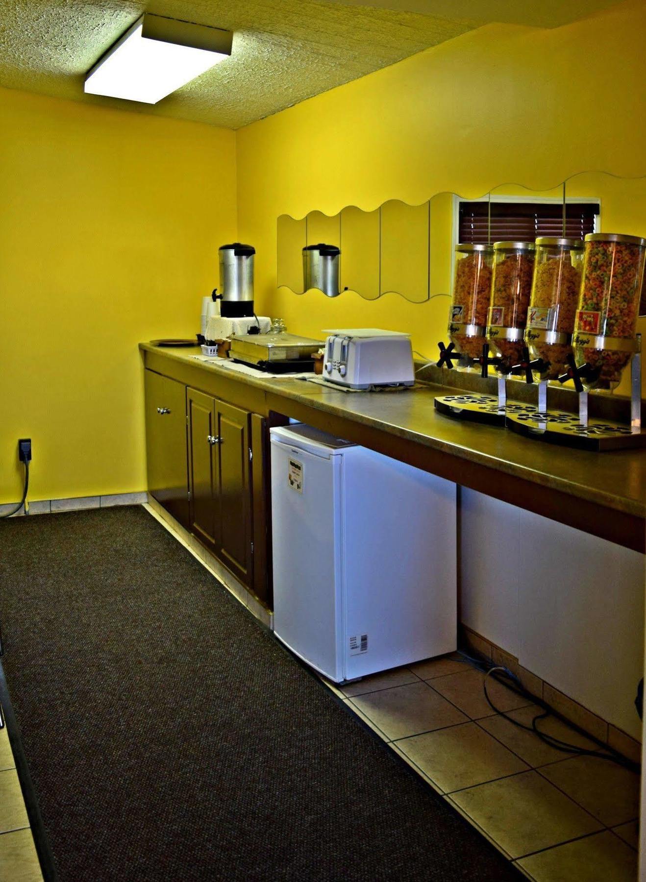 Centre Suite Inns Motel Bonnyville Exterior photo